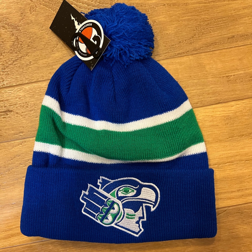 CASUAL INDUSTREES - SEATTLE SEAHAWKS - FAN BRAH POM BEANIE